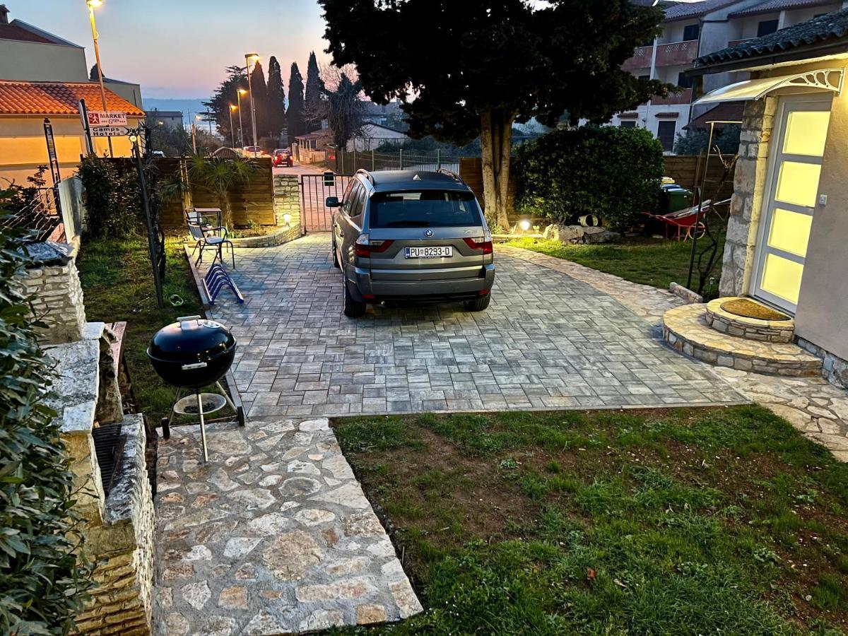 Holiday House "Laurus Garden" With Private Parking เมดูลิน ภายนอก รูปภาพ