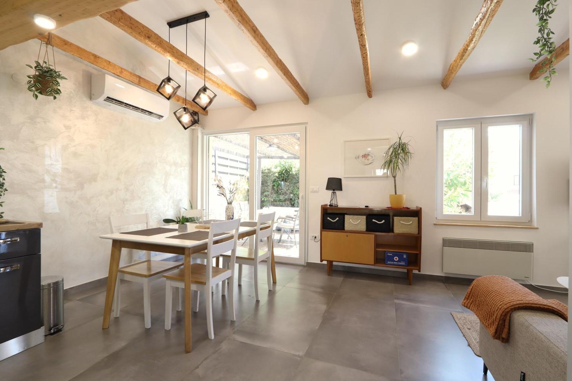 Holiday House "Laurus Garden" With Private Parking เมดูลิน ภายนอก รูปภาพ