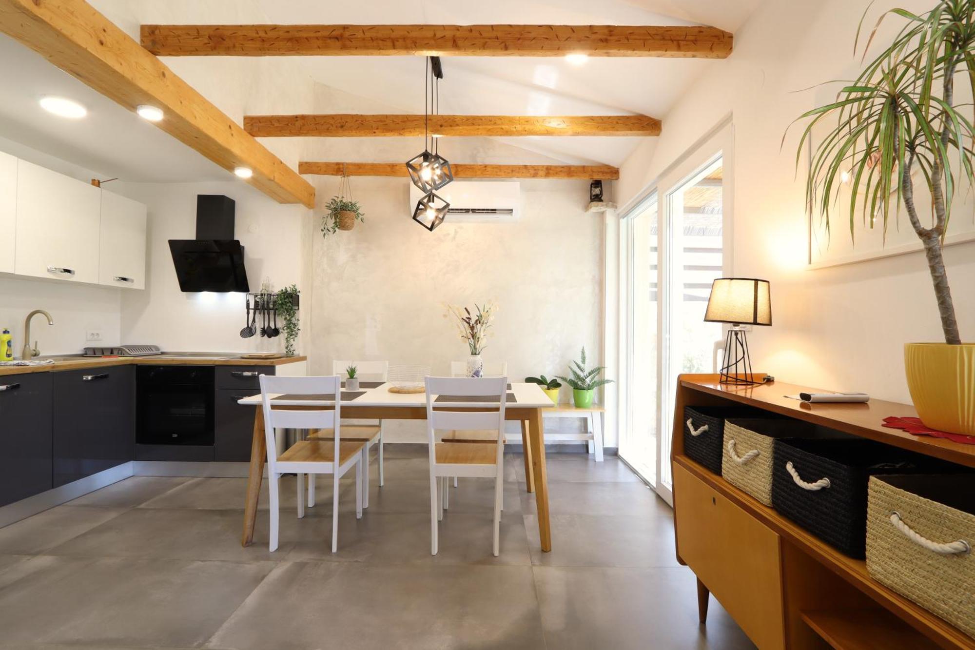 Holiday House "Laurus Garden" With Private Parking เมดูลิน ภายนอก รูปภาพ