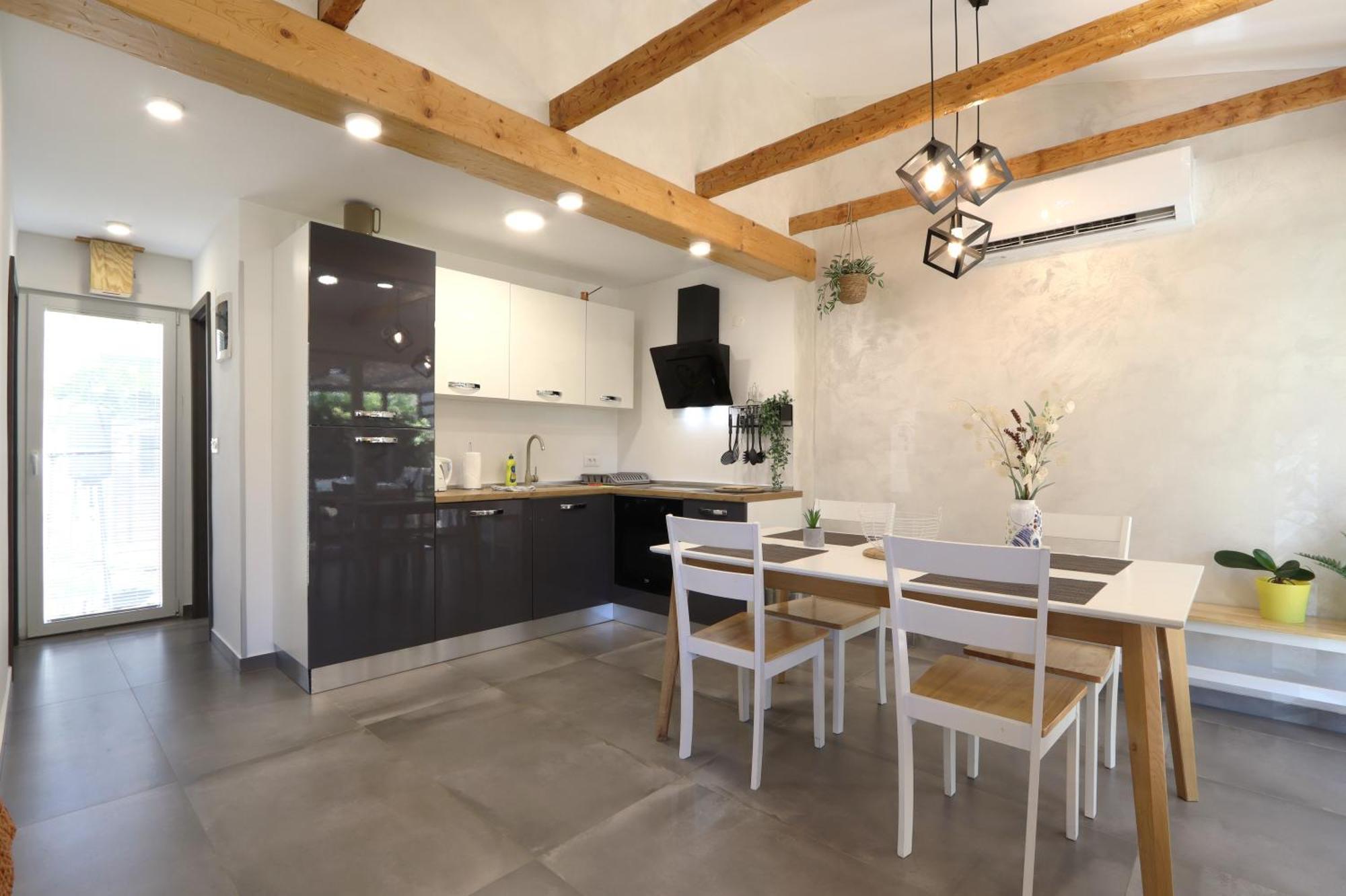 Holiday House "Laurus Garden" With Private Parking เมดูลิน ภายนอก รูปภาพ