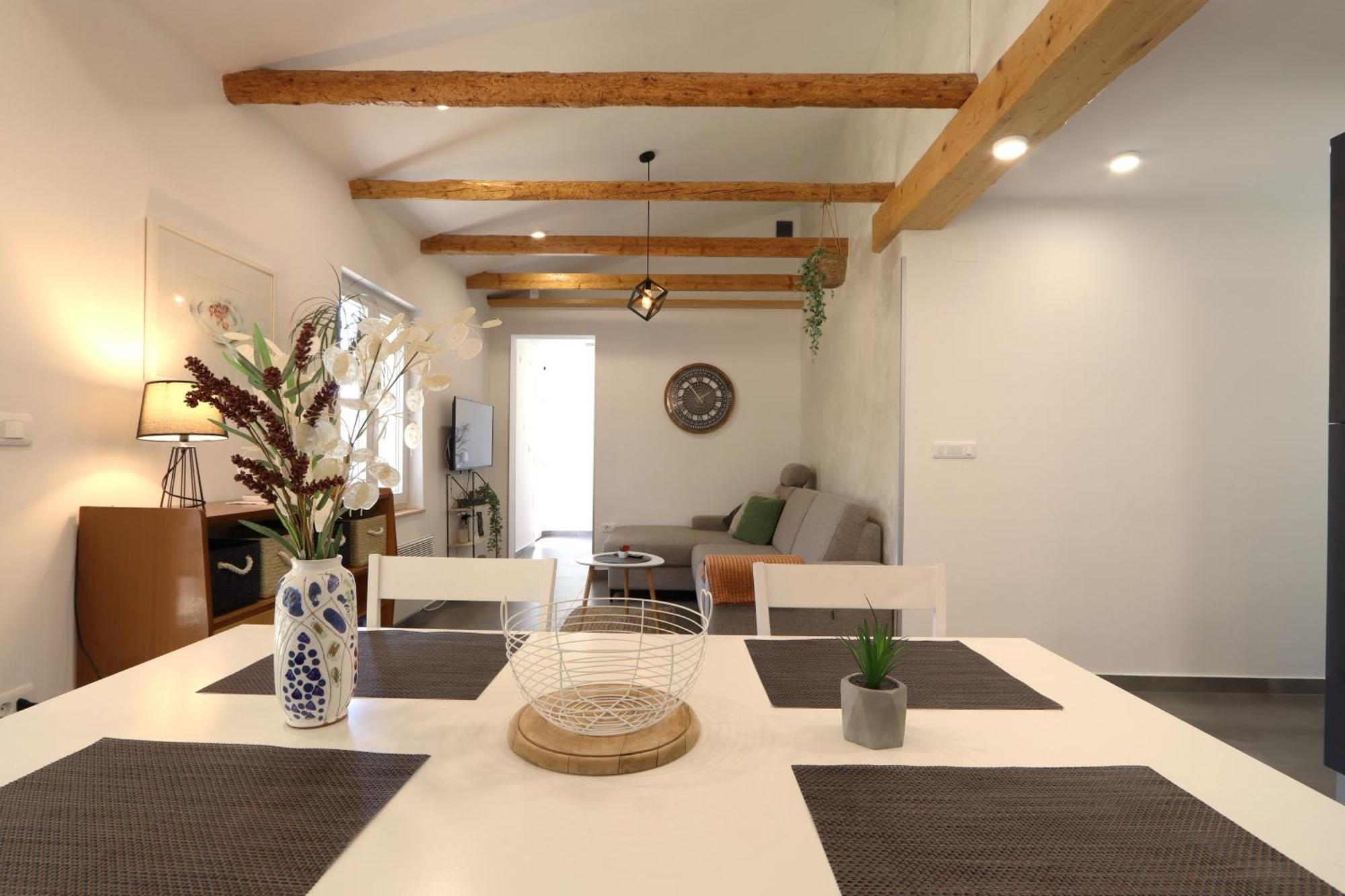 Holiday House "Laurus Garden" With Private Parking เมดูลิน ภายนอก รูปภาพ